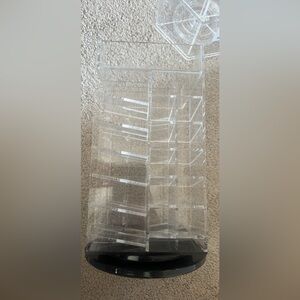 Make lipstick organizer